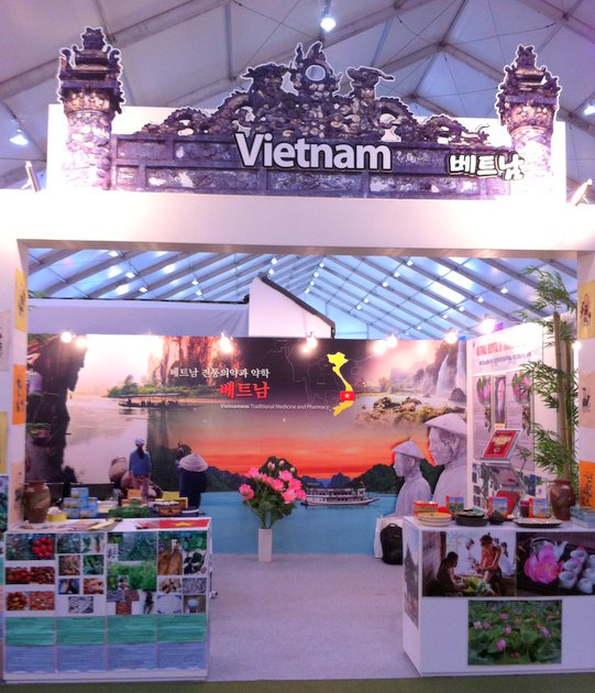 Tham dự hội chợ YHCT thế giới tại Shancheong - Hàn Quốc