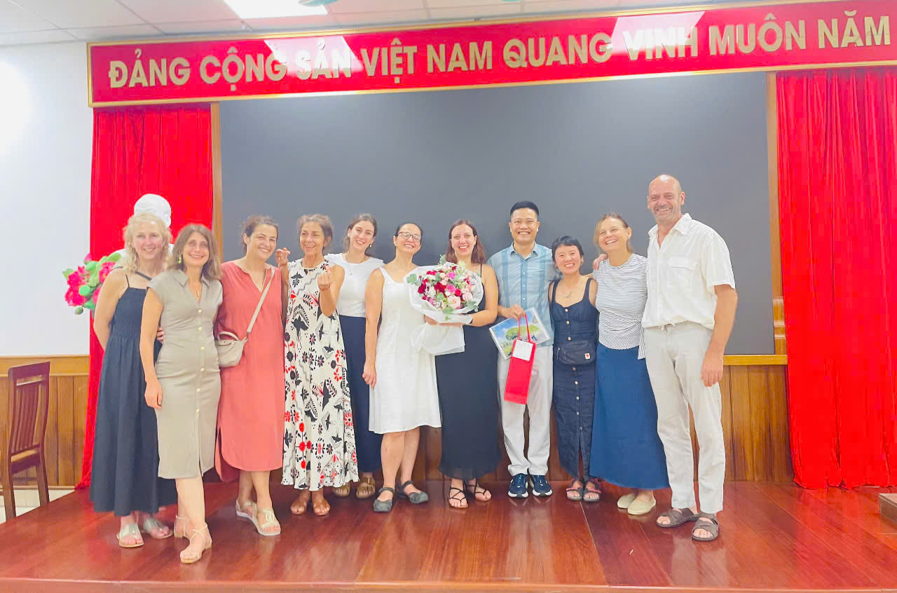 hv quoc te 2025