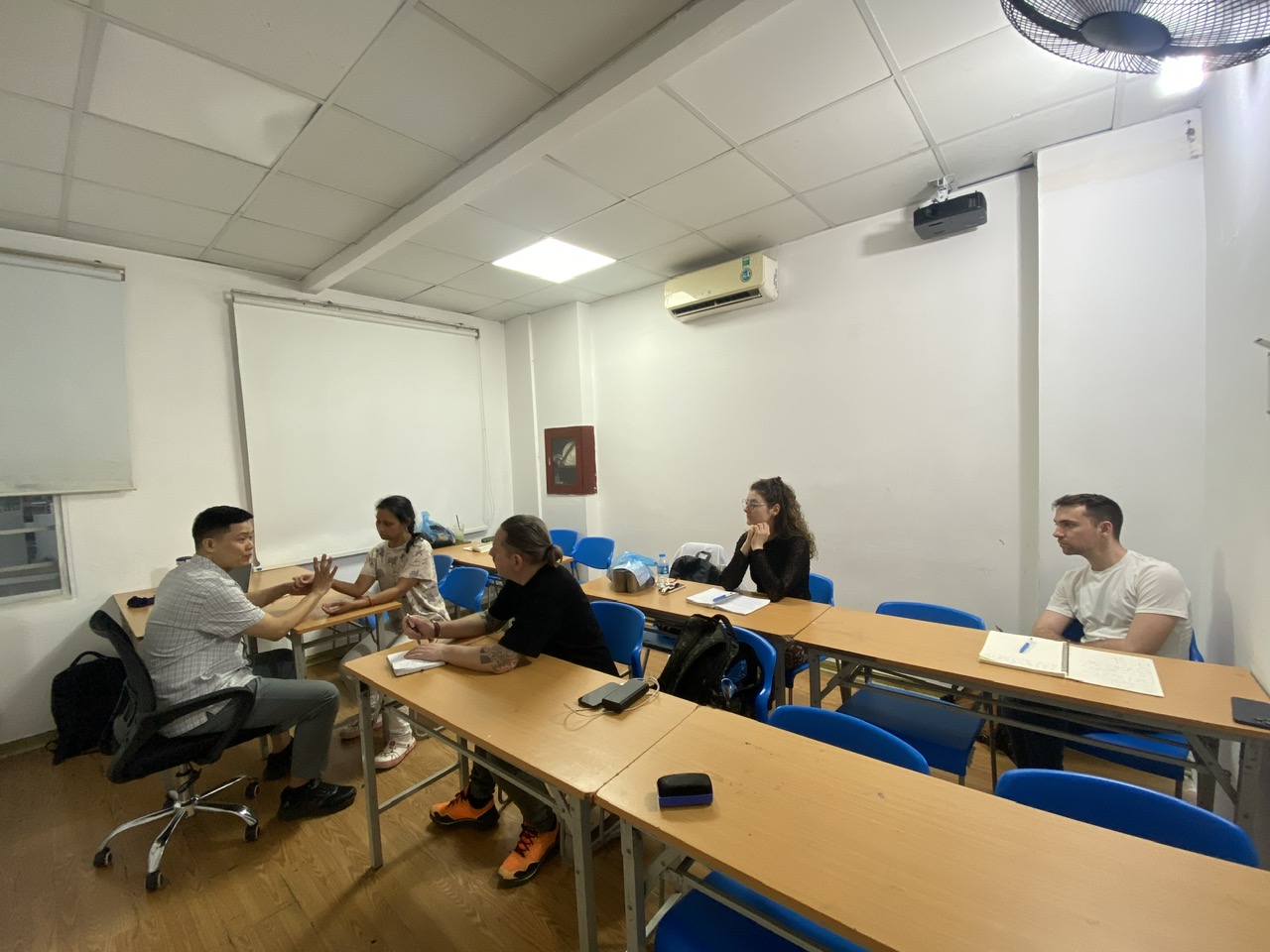 HV Pháp, Thụy sỹ 3.2026