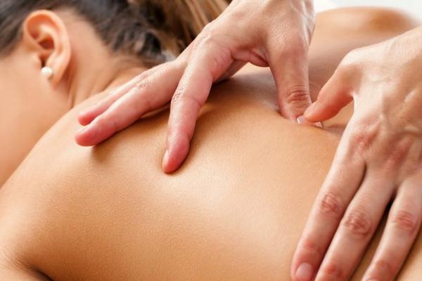 Học massage gia đình như thế nào
